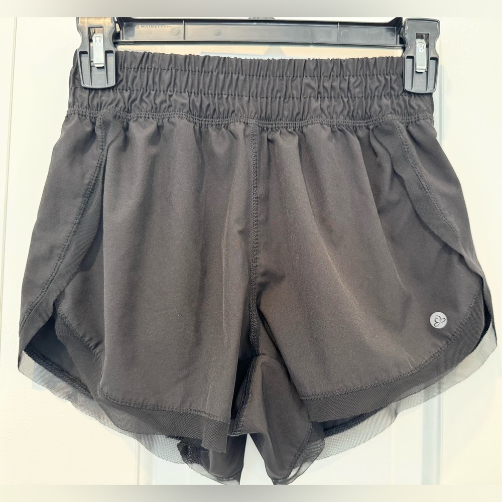 Apana running shorts